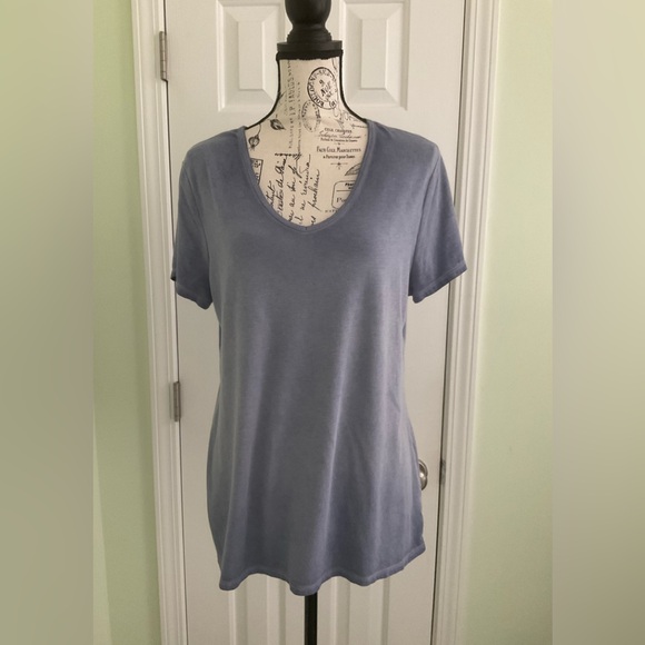 Time and Tru Soft Blue Short Sleeve Tee - Picture 1 of 6